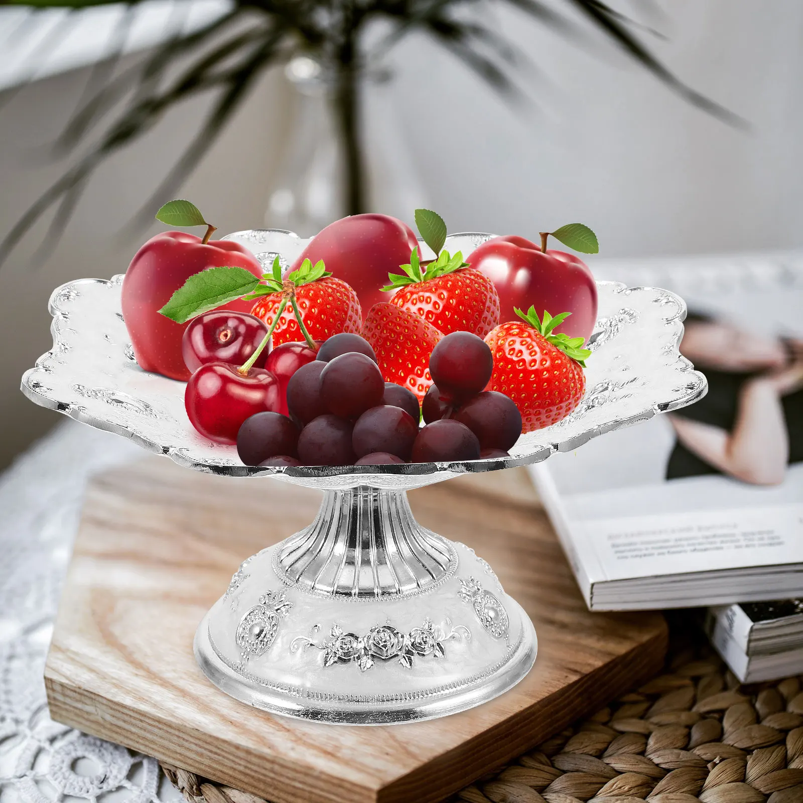 

Retro Snacks Dish Exquisite Vintage Fruit Plate Zinc Alloy Decorative Food Serving Tray Party Dessert Storage Tray For Home
