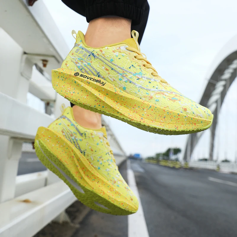 Men's soft-soled mesh breathable casual running shoe casual Carbon Board ultra-light couple Jogging sports shoes for men women