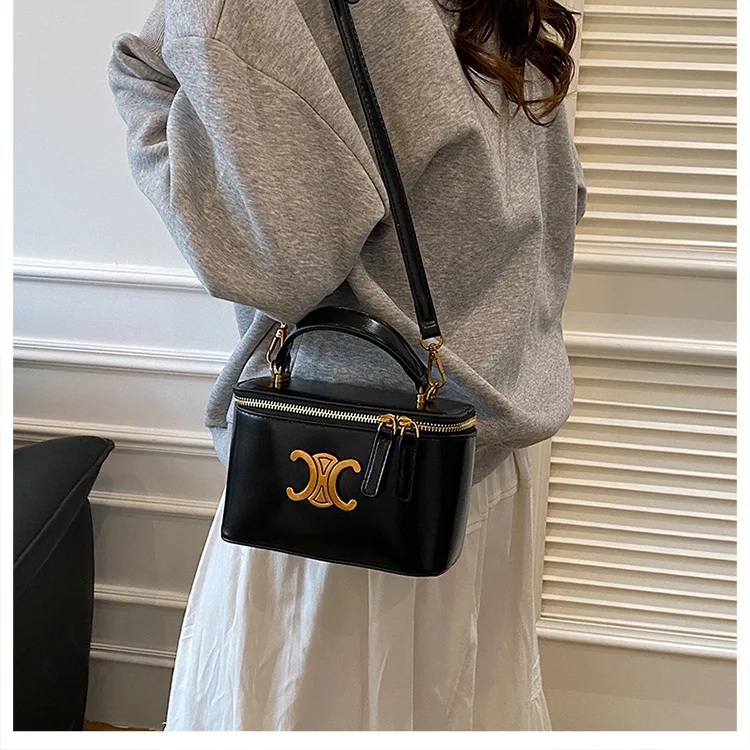 حقيبة صندوق ربيعي لعام 2025 للنساء، حقيبة كتف مربعة صغيرة عصرية، محفظة كروس أنيقة، حقيبة يد هندسية فريدة من نوعها