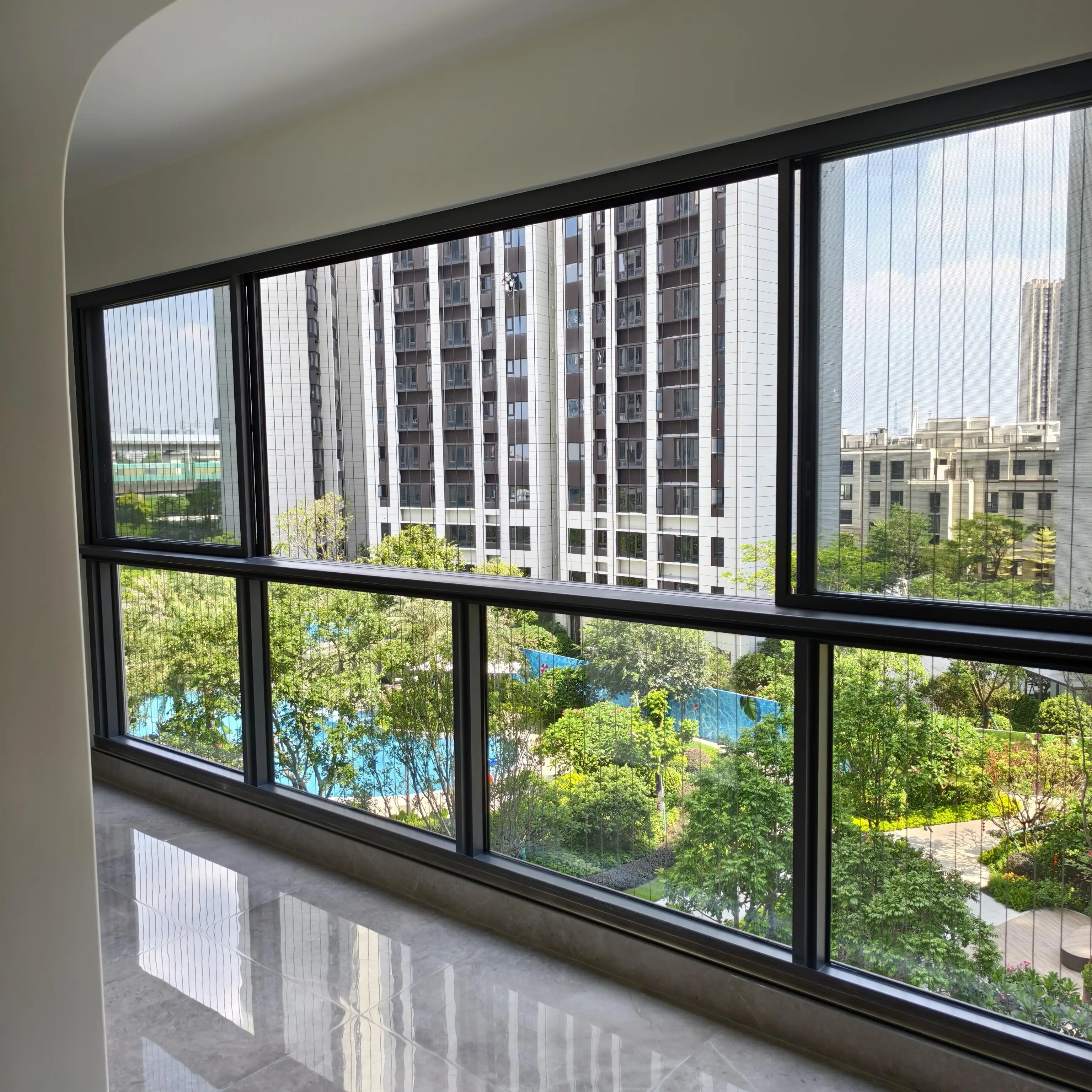 Aluminum alloy horizontal sliding window rhombus mesh anti-mosquito net 90 type frame single lock double opening casement window