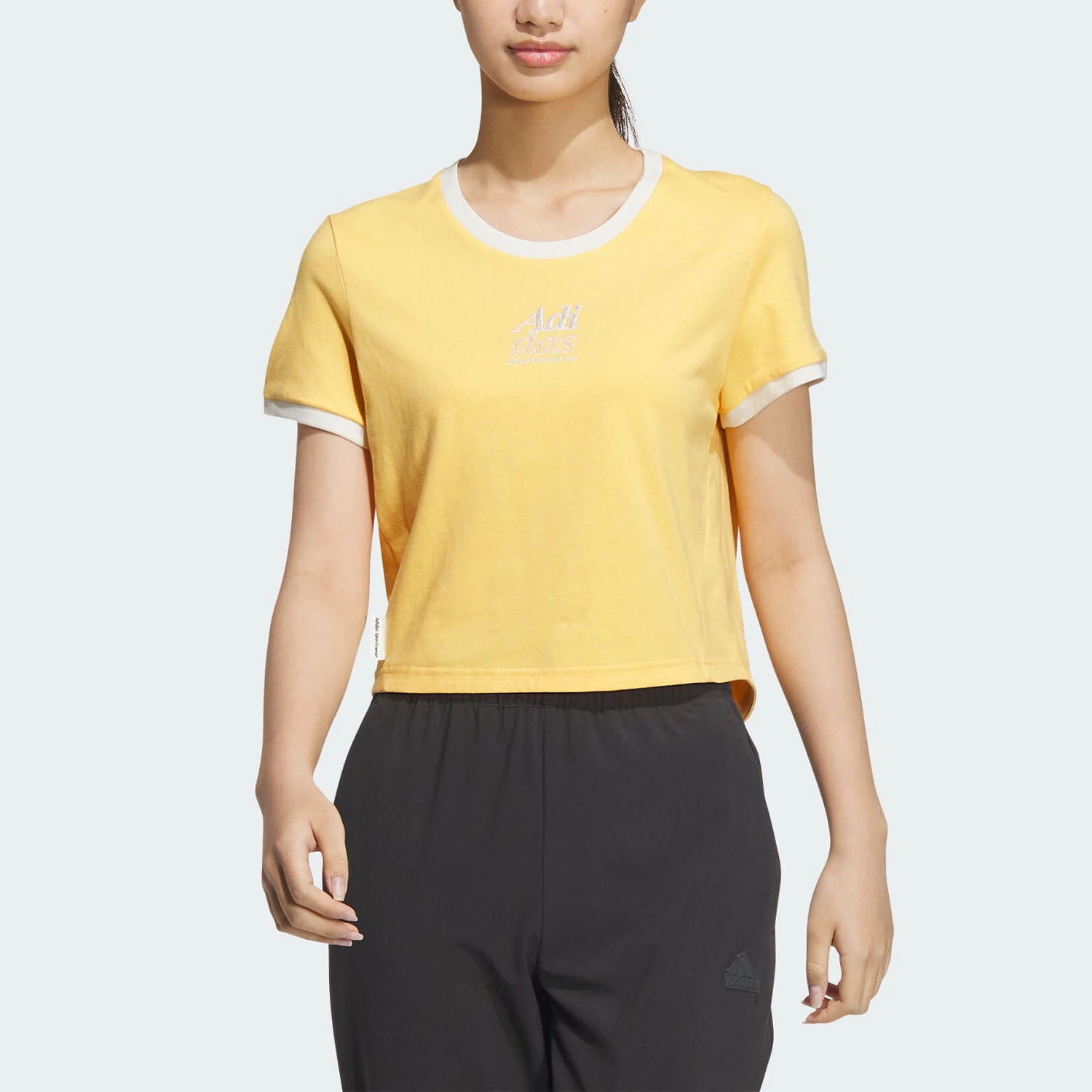 

Оригинальная женская спортивная модная футболка с короткими рукавами Adidas LOGO TEE JI6879