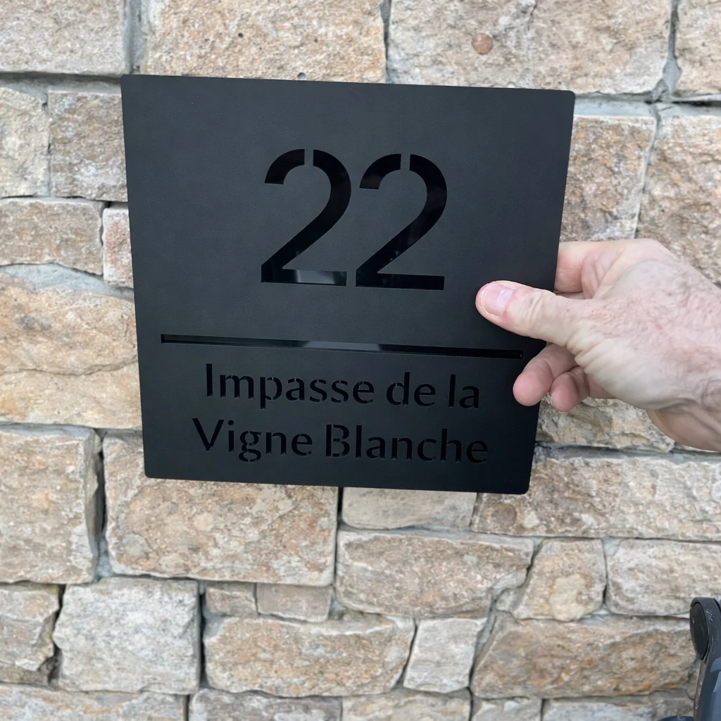 

Современный матовый черный акриловый номер дома, индивидуальный дизайн с вырезами, водонепроницаемая табличка для улицы и декора стен