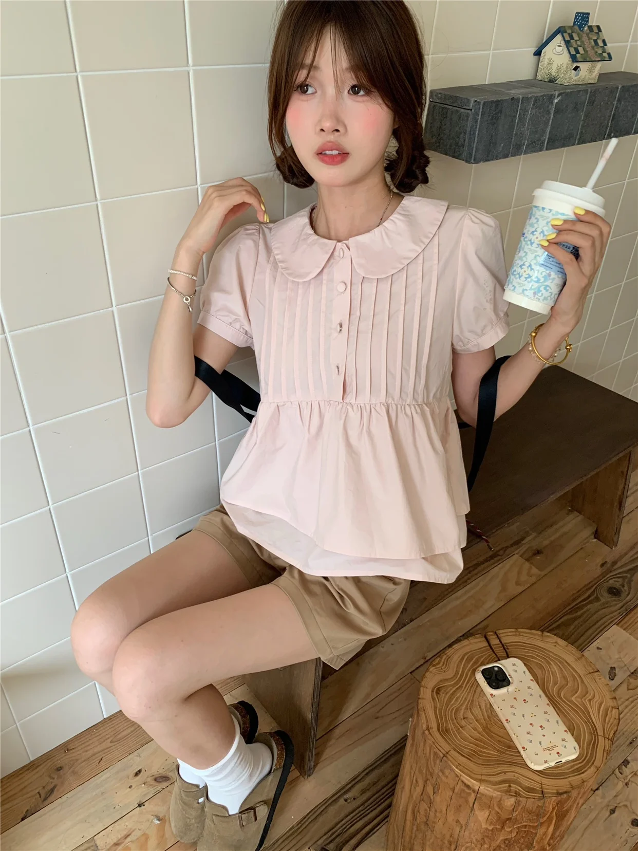 เสื้อเชิ้ตสีชมพูพองฟู แต่งระบาย แบรนด์ PPHOME ชาอู่หลงรสพีชขาว คอตุ๊กตา สไตล์ลำลองสำหรับฤดูร้อน