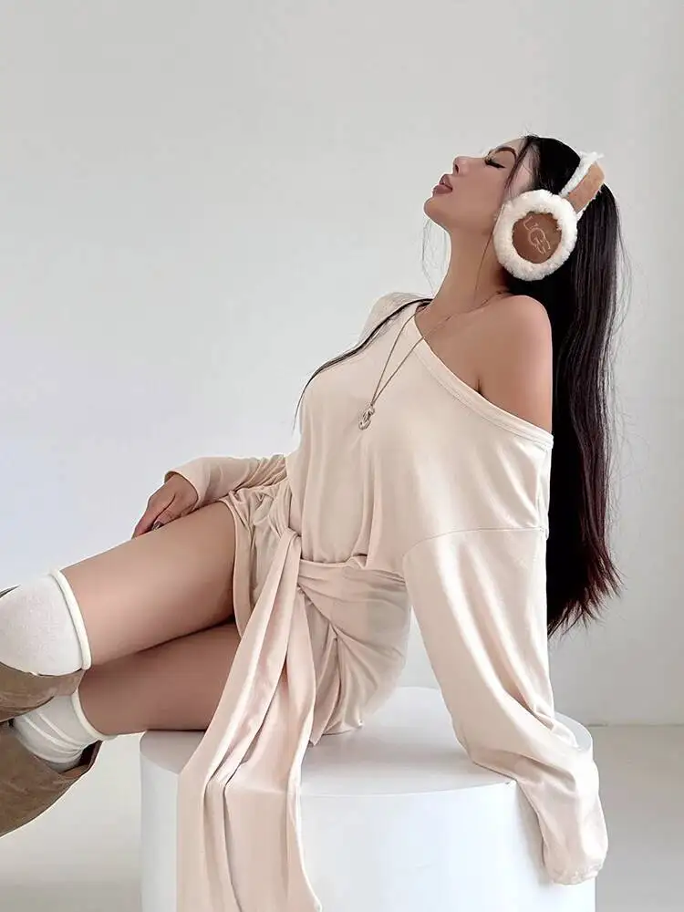 تي شيرت فضفاض بكتف واحد وأكمام طويلة للنساء بتصميم كسول لخريف وشتاء 2024 فستان علوي أنيق بحزام الخصر SGZ9