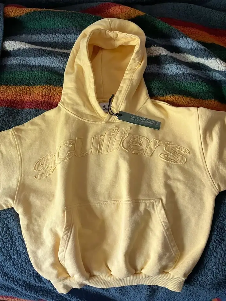 Y2K بلوزات فضفاضة بأحرف صفراء كورية بسيطة طازجة نمط Harajuku قطن غير رسمي مريح موضة بأكمام طويلة سترات بغطاء للرأس أنيمي