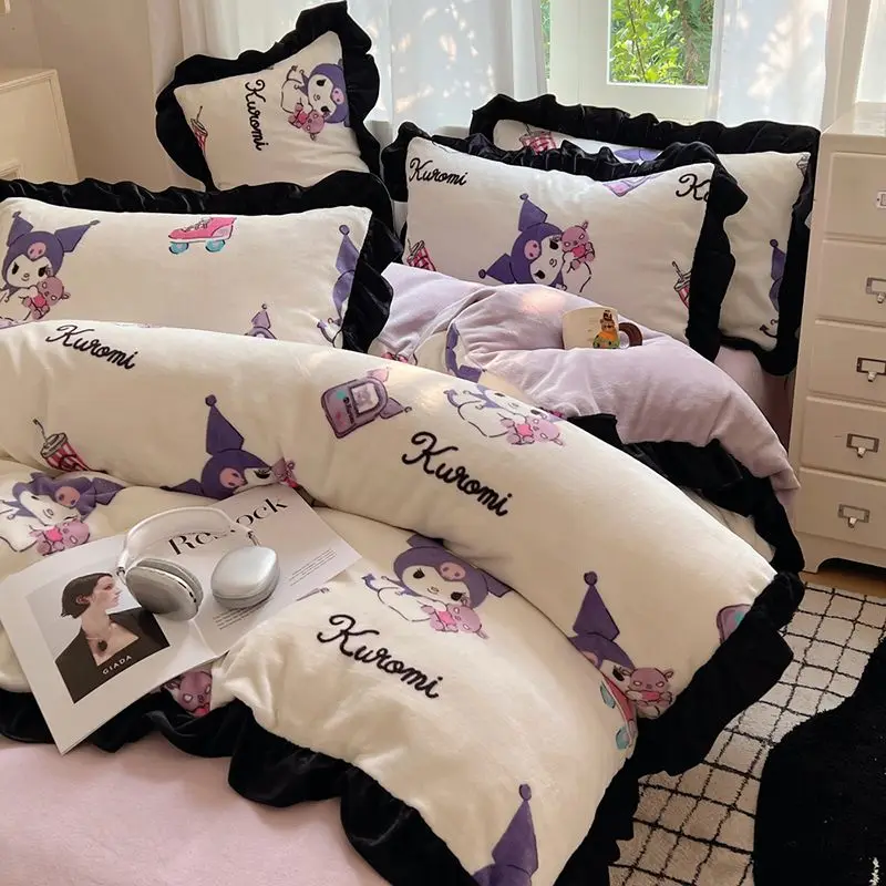 

Sanrio Kuromi маленькая фея мультфильм милое постельное белье Kawaii для девочек зимняя теплая простыня из кораллового флиса пододеяльник комплект из четырех предметов подарок