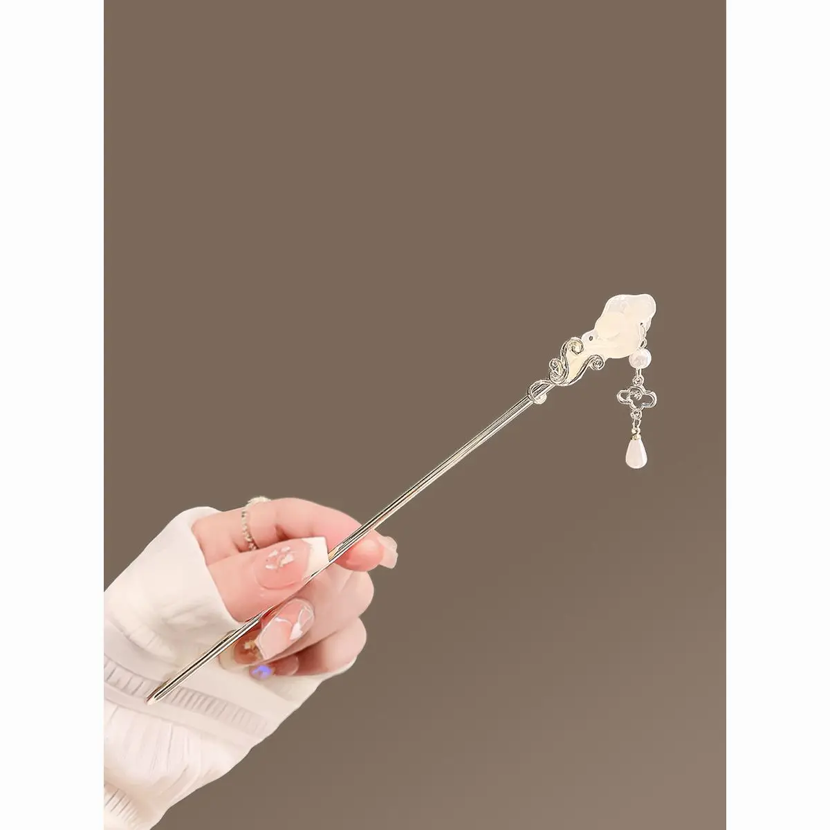 Xiangyun Wanyu Ruyi Antique Tassel Hairpin Women's Step Shake High-end Head Plate Hairpin New Chinese Style Cool Accessories