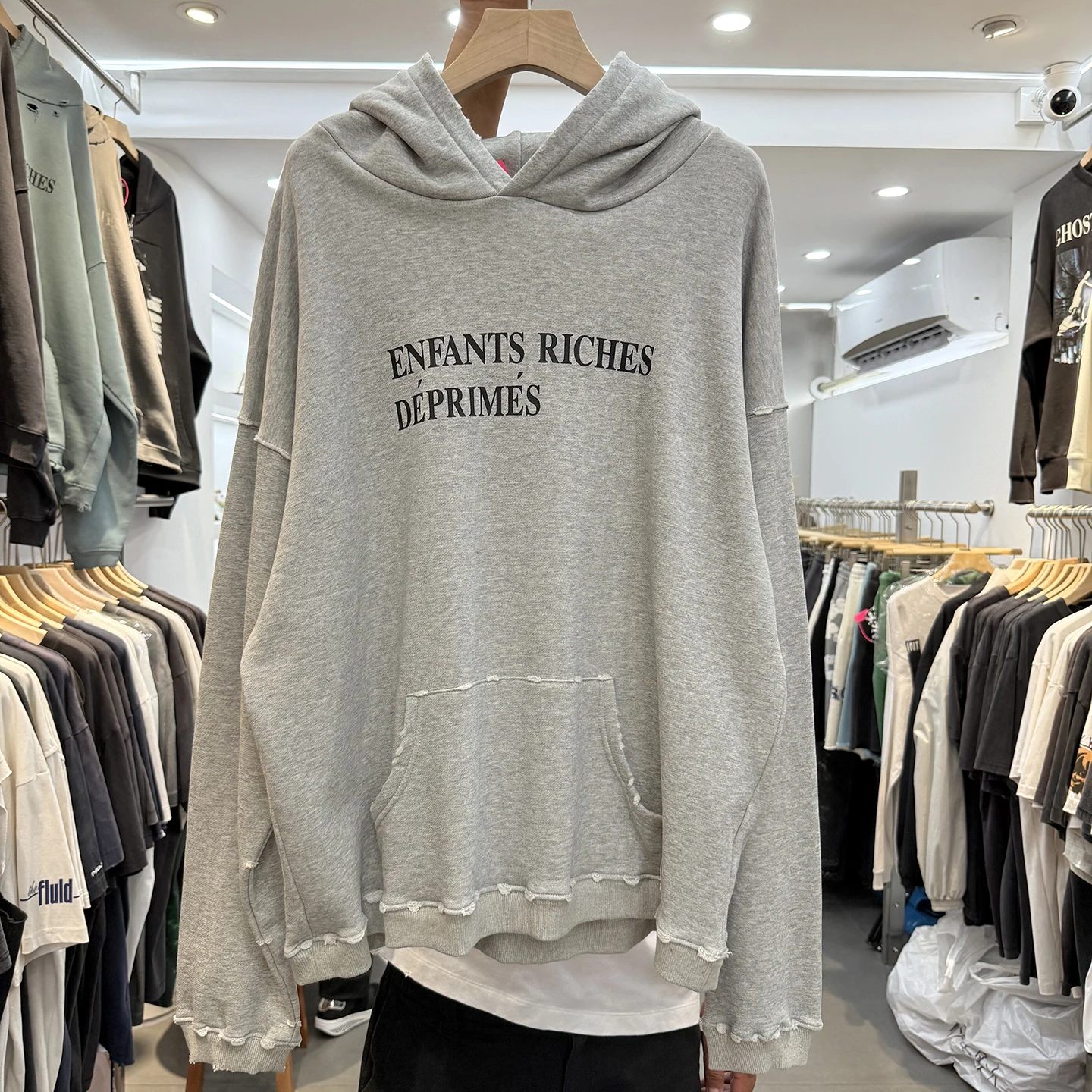 

Ретро американский заступник, богатый второе поколение, классический буквенный принт, хип-хоп, мужская и женская свободная толстовка с капюшоном на подкладке