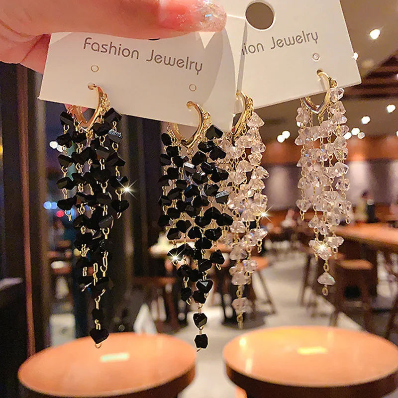 العصرية Y2K الأبيض حجر الراين شرابة استرخى أقراط هوب للنساء الكورية ضوء الفاخرة القرط مأدبة مجوهرات الحفلات هدايا