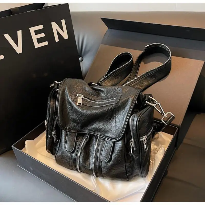 European And American Fashion Motorcycle High-capacity Backpack With High-quality Genuine Leather, Simple And Versatile Backpack