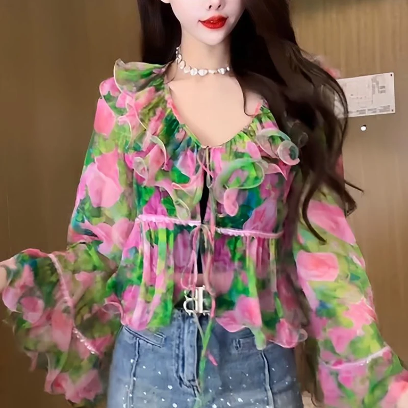 

V-neck Ruffled Long-sleeved Floral Shirt for Women