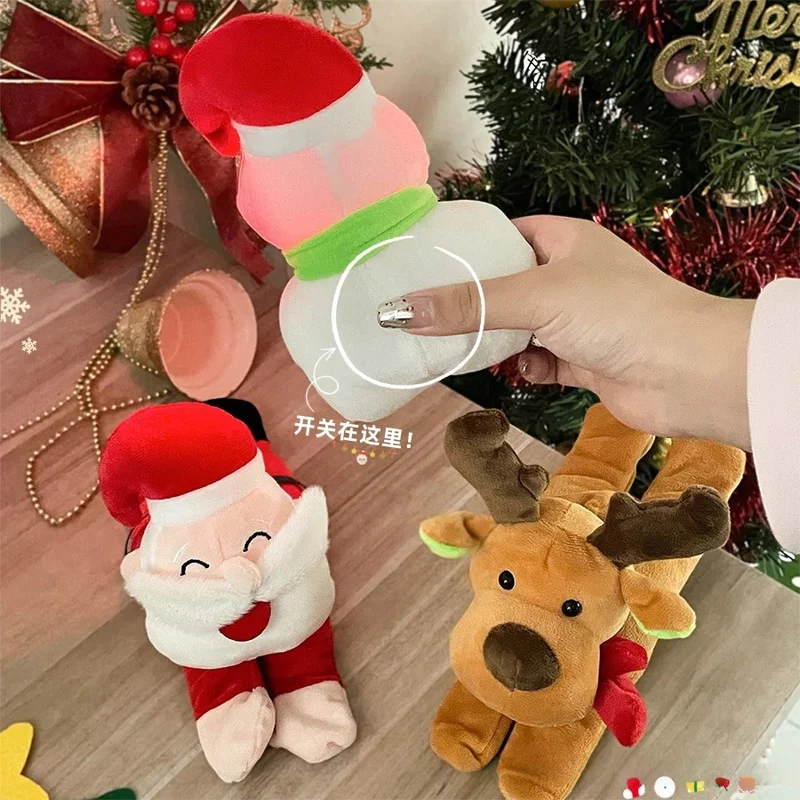 Bracciale con zampa di Babbo Natale indossabile, bambola da polso con renna di alce in peluche per bomboniere di Natale, regalo di Natale per bambini