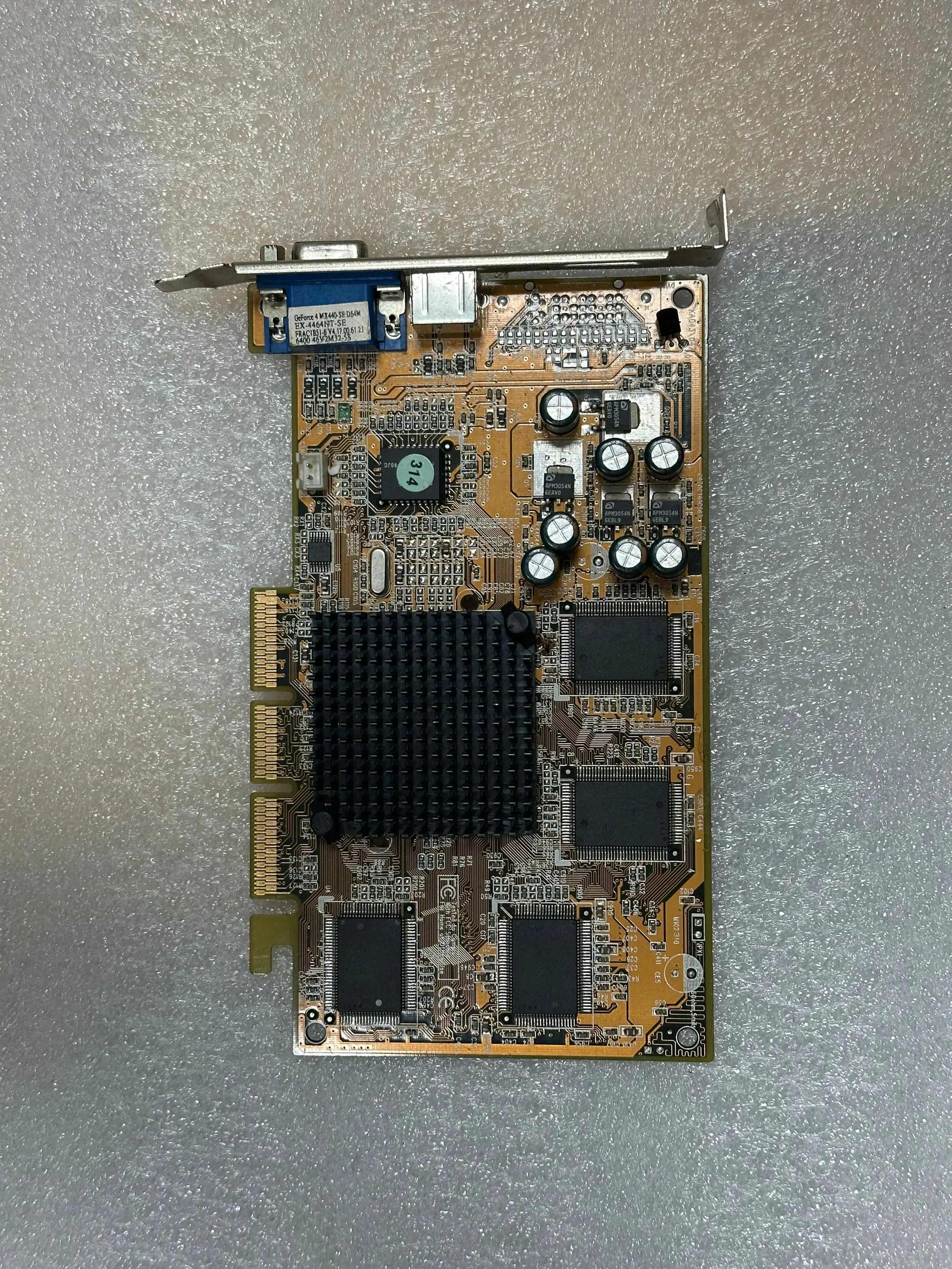 

MX440-SE EX-4464NT-SE 64MB 128bit
