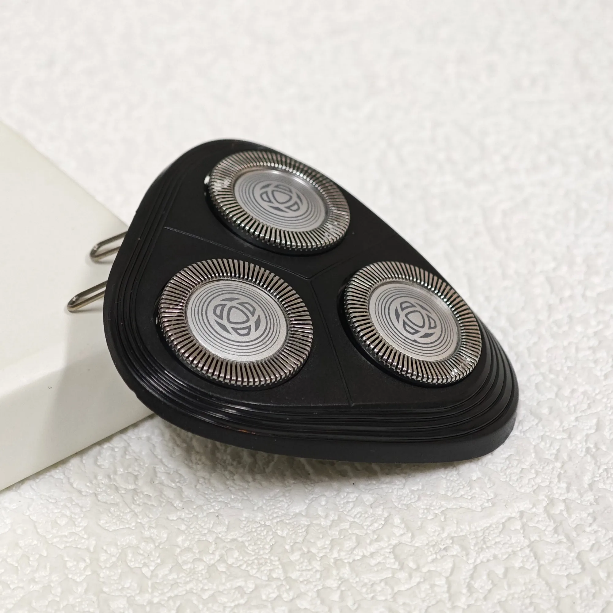 

New model S1000 compatible with Philips shavers S1101/S1102/S1103/S1113/S1203