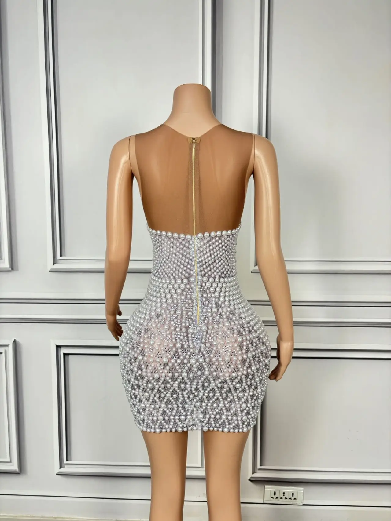 High-end White Pearls Elegant Dress Party Women Sexy Mesh See Through Night Prom Birthday Evening Dress Photo Shoot Wear Yizhu