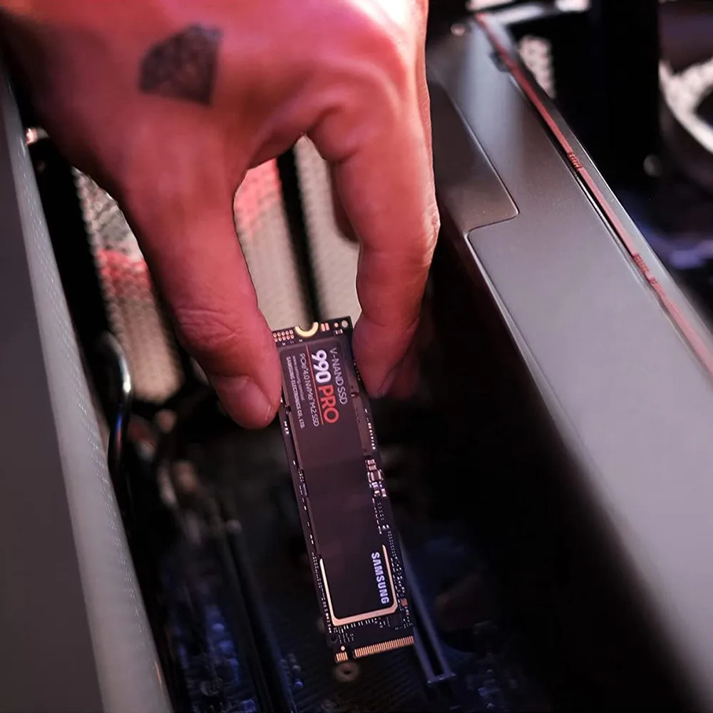 جهاز كمبيوتر محمول من smme M.2 x x0cie gen4.4 990pro محرك الحالة الصلبة NVMe M.2 SAMSUNG 990 PRO SSD 1TB 2TB 4TB PCIe Gen4.0x4 990pro Solid State Drive NVMe M.2 2280 Internal SSD for Desktop Laptop PC Computer