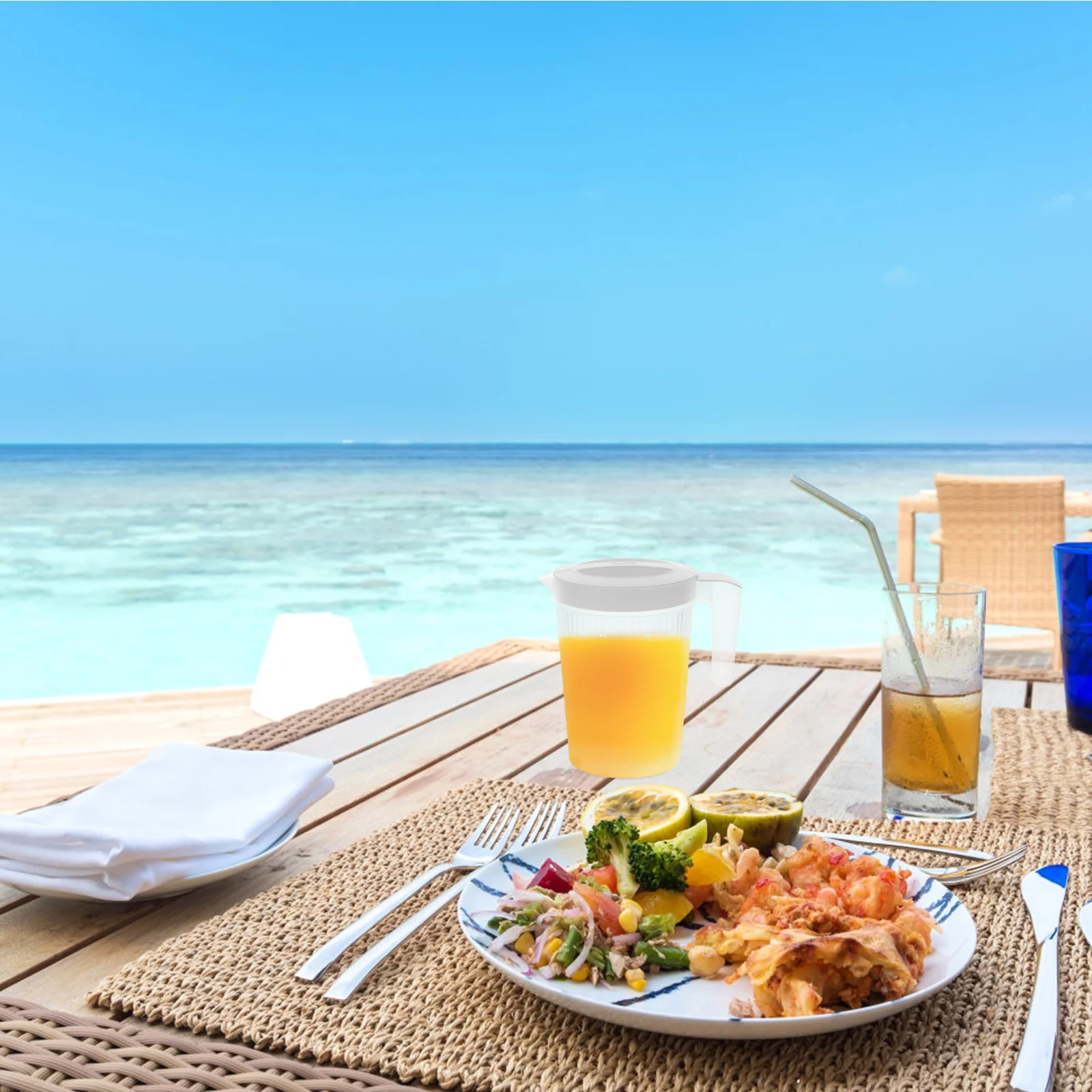 

2L Plastic Pitcher Lid Water Juice Iced Tea Lemonade Beautiful Match Kitchen Utensils Gifts Plastic Pitcher Pitchers for Drinks