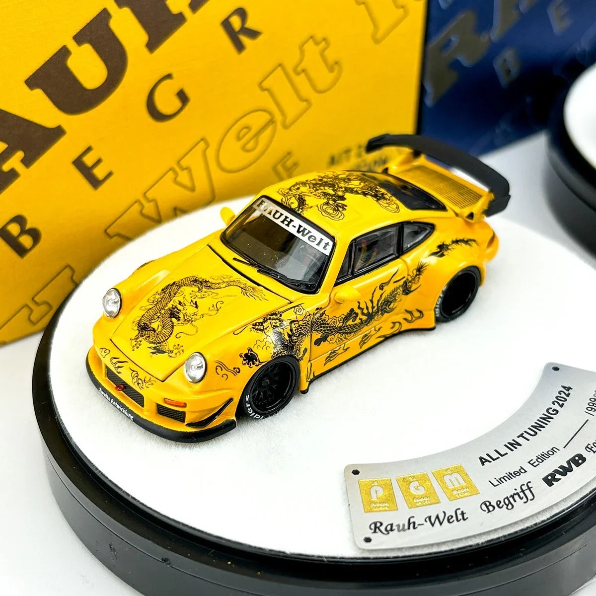 1:64 Porsche RWB 993 964 930 Foshan exposición aleación eje de prensa modelo de simulación, decoración para adultos, juguetes para niños, regalo para niños