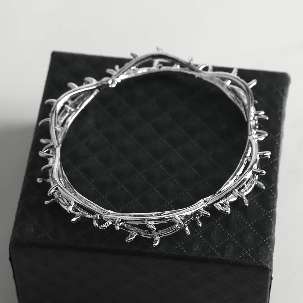 

Браслет с шипами в стиле панк, готика, косплей, унисекс, металлическая цепочка в стиле хип-хоп, ювелирные изделия серебряного цвета, браслеты, реквизит, подарок на день рождения, аксессуары