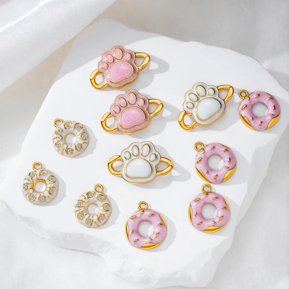 2 Stück/Set Edelstahl Rosa Emaille Pfotenabdruck Donut Anhänger Charms für DIY Armband Schmuckherstellung Zubehör Bastelzubehör – Detail 4