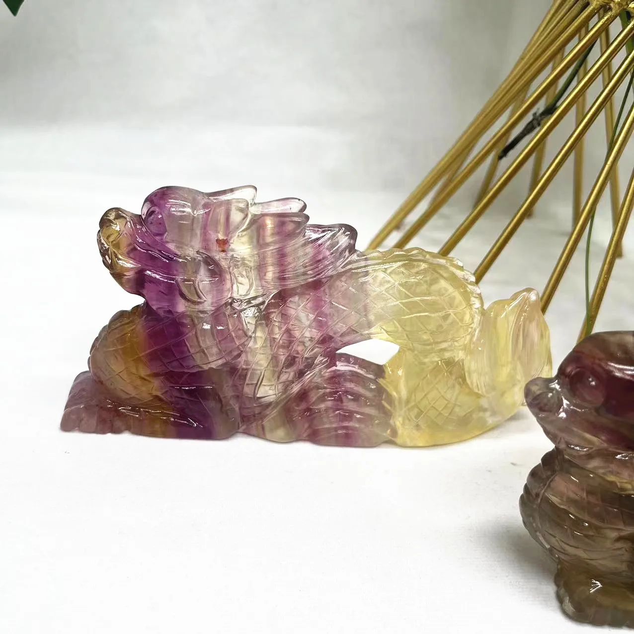 Großhandel Bulk Crystal Carving Rainbow Fluorite Dragon Handgeschnitzte Crystal Animal Carving