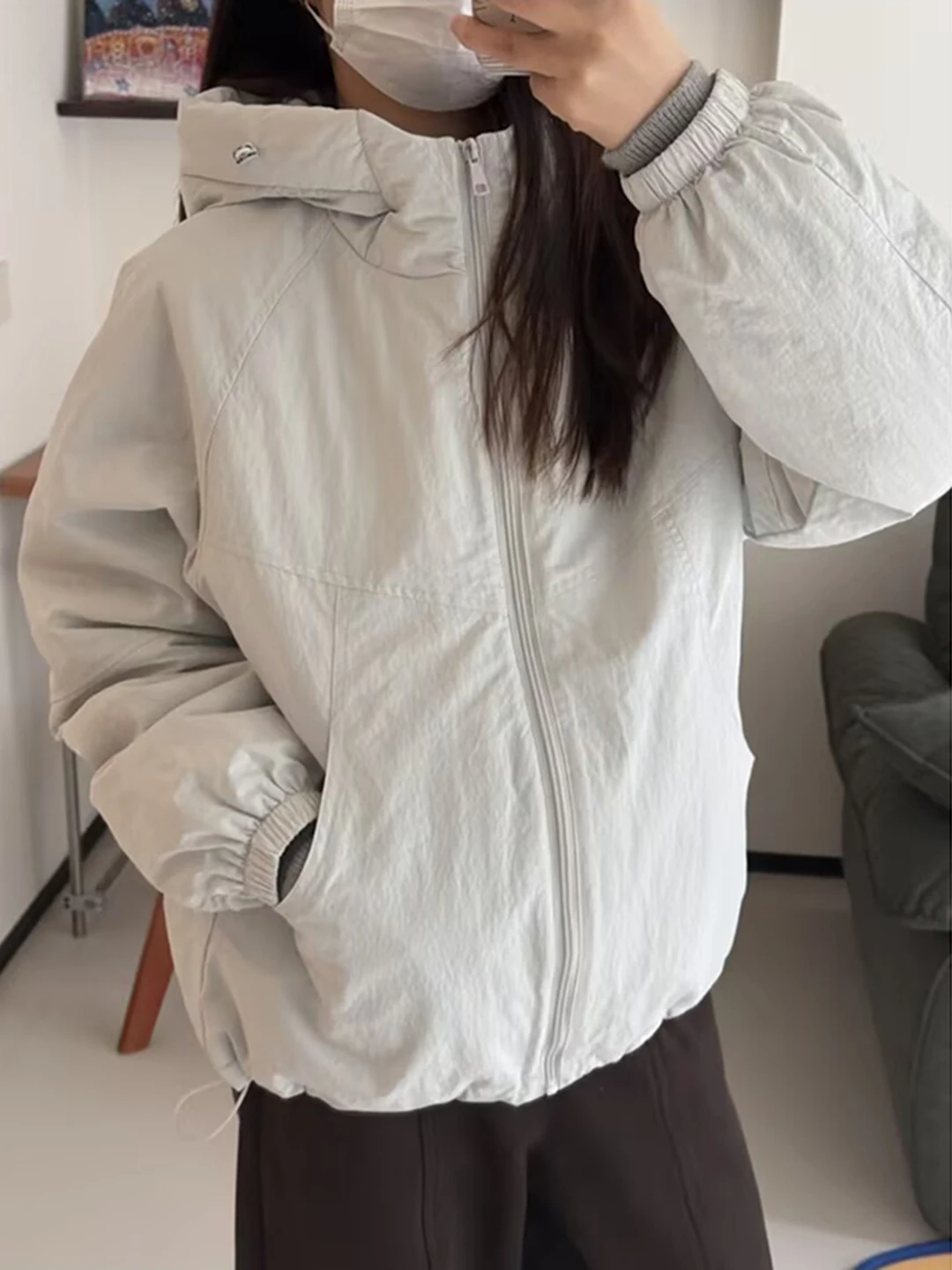 

Водонепроницаемая мужская зимняя куртка-пуховик с капюшоном, высоким воротником и утолщенной флисовой подкладкой