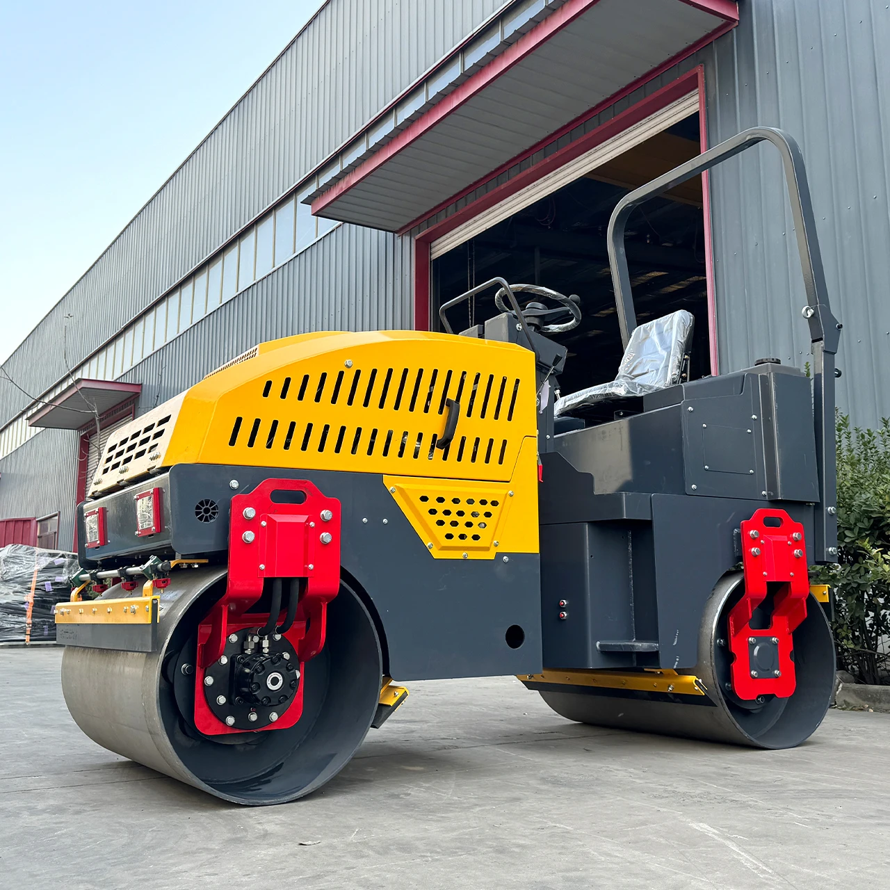 Ride On Double Drum Vibratory Roller Diesel Engine Road Machinery Mini Compactor Road Roller
