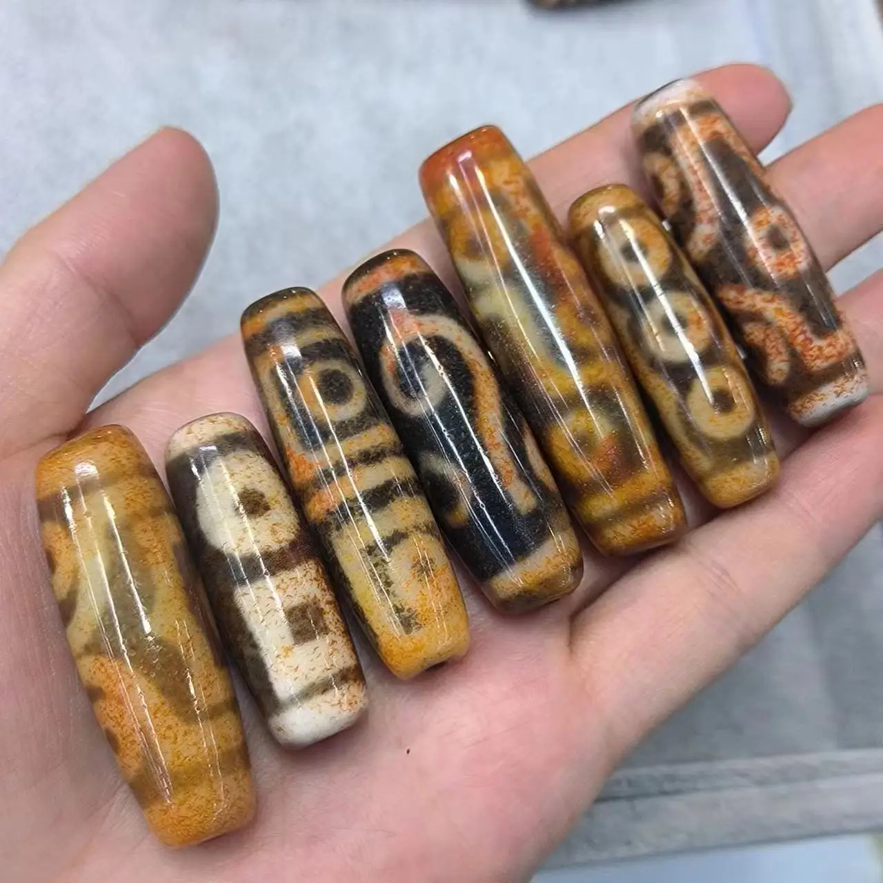 

1pcs/lot natural multi-pattern old agate dzi exquisite special variety Irregular handmade beads Rare patterns Thick lines amulet