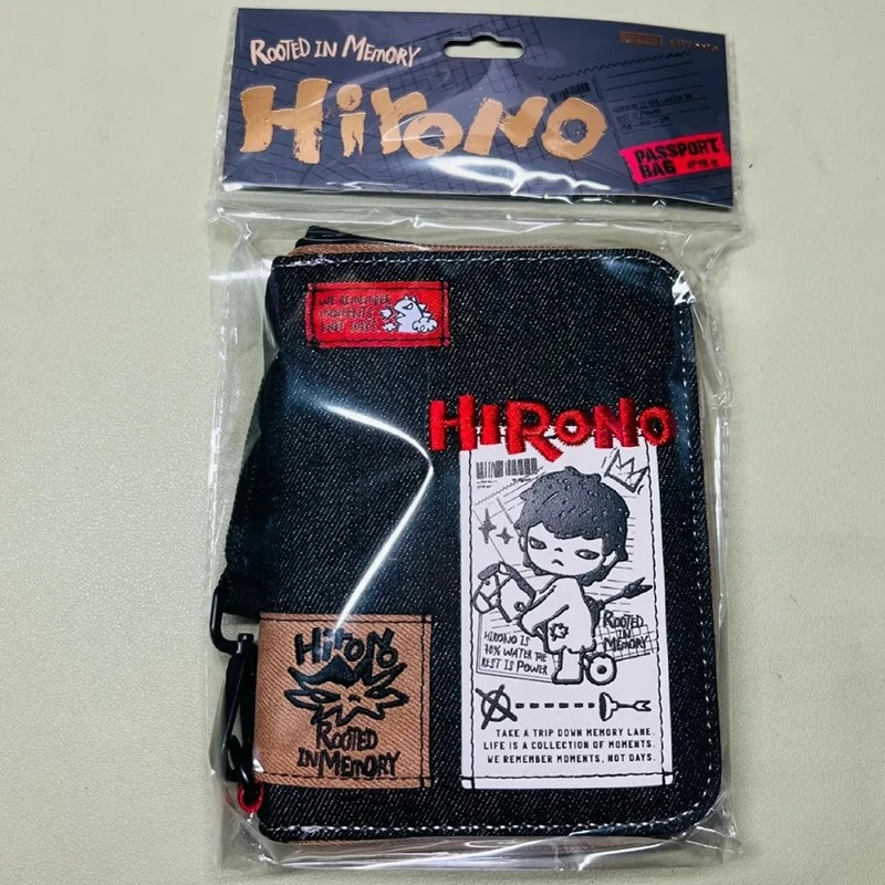 La bolsa de pasaporte original de la serie POPMART Hirono Echo es un regalo periférico moderno y moderno Colección de juguetes navideños sorprendentes