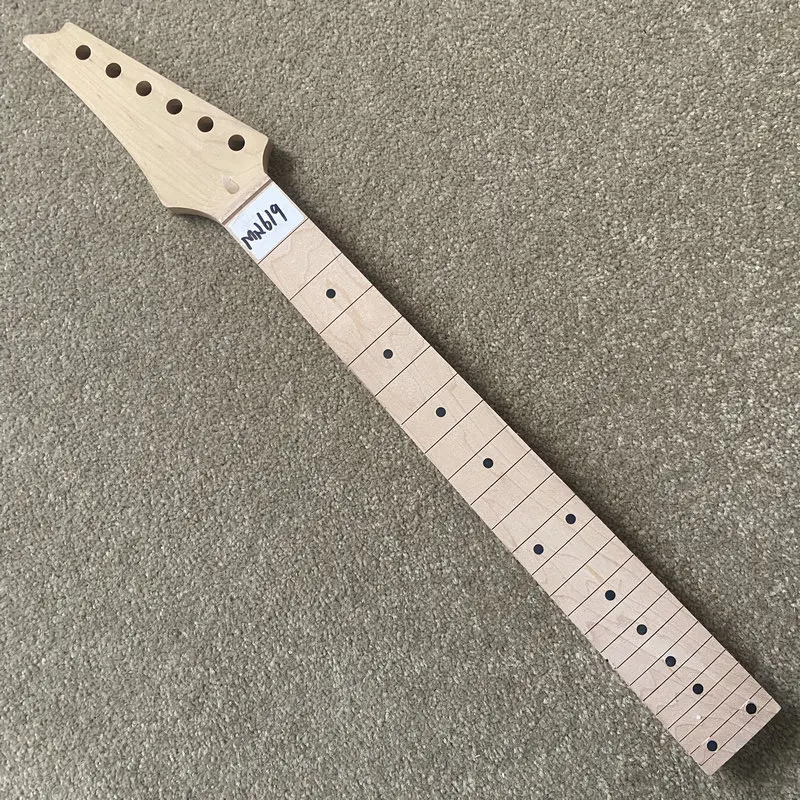 MN619 Reversed Headstock 6 String Electric Guitar Neck Natural Maple Short Scales Length for Mini Guitar Replace and DIY