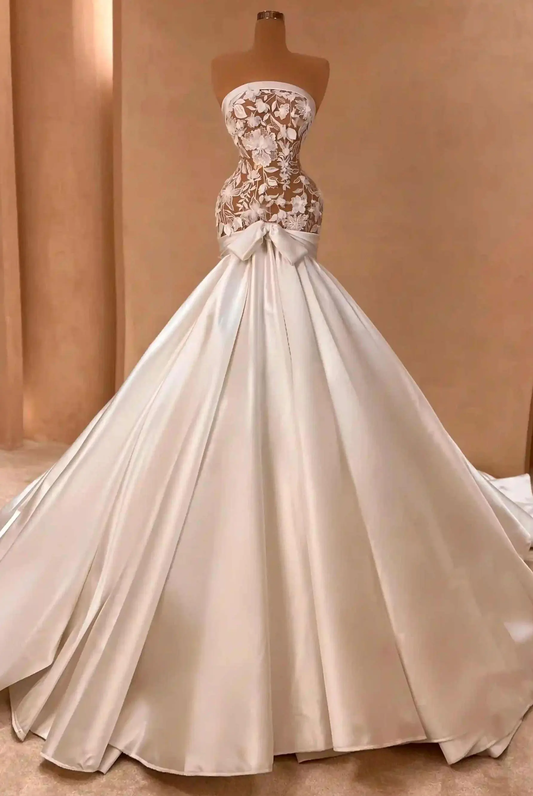 Elegant Wedding Dress Sleeveless Flower 3D Flowers Lace Bridal Gowns Appliques Satin Vestina De Novia Plus Size Customized