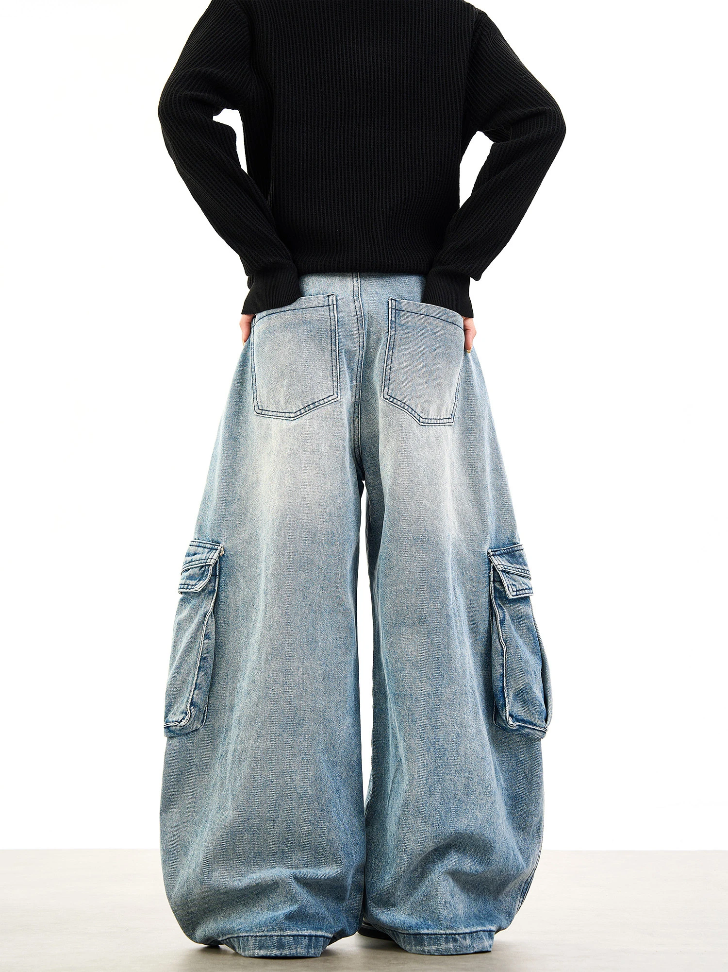 Women's Light Blue Gradient Wash Oversized Wide Leg Denim Jeans Large Cargo Pockets Baggy Vintage Streetwear Ladies Pants