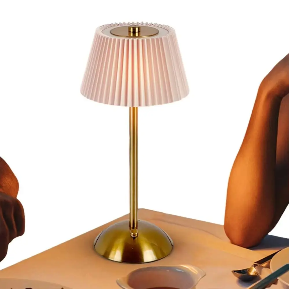 

3-цветная подсветка, маленькая плиссированная настольная лампа, бесступенчатая регулировка яркости, сенсорное управление, настольный светильник, тканевый абажур, перезаряжаемый через USB