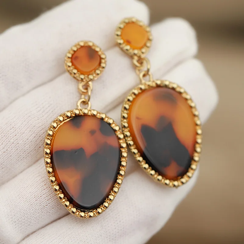 New Sight Design Classic Acrylic Geometric Stud Earrings for Women Fashion Brand Brand Leopard Jewelry Earrings Gift