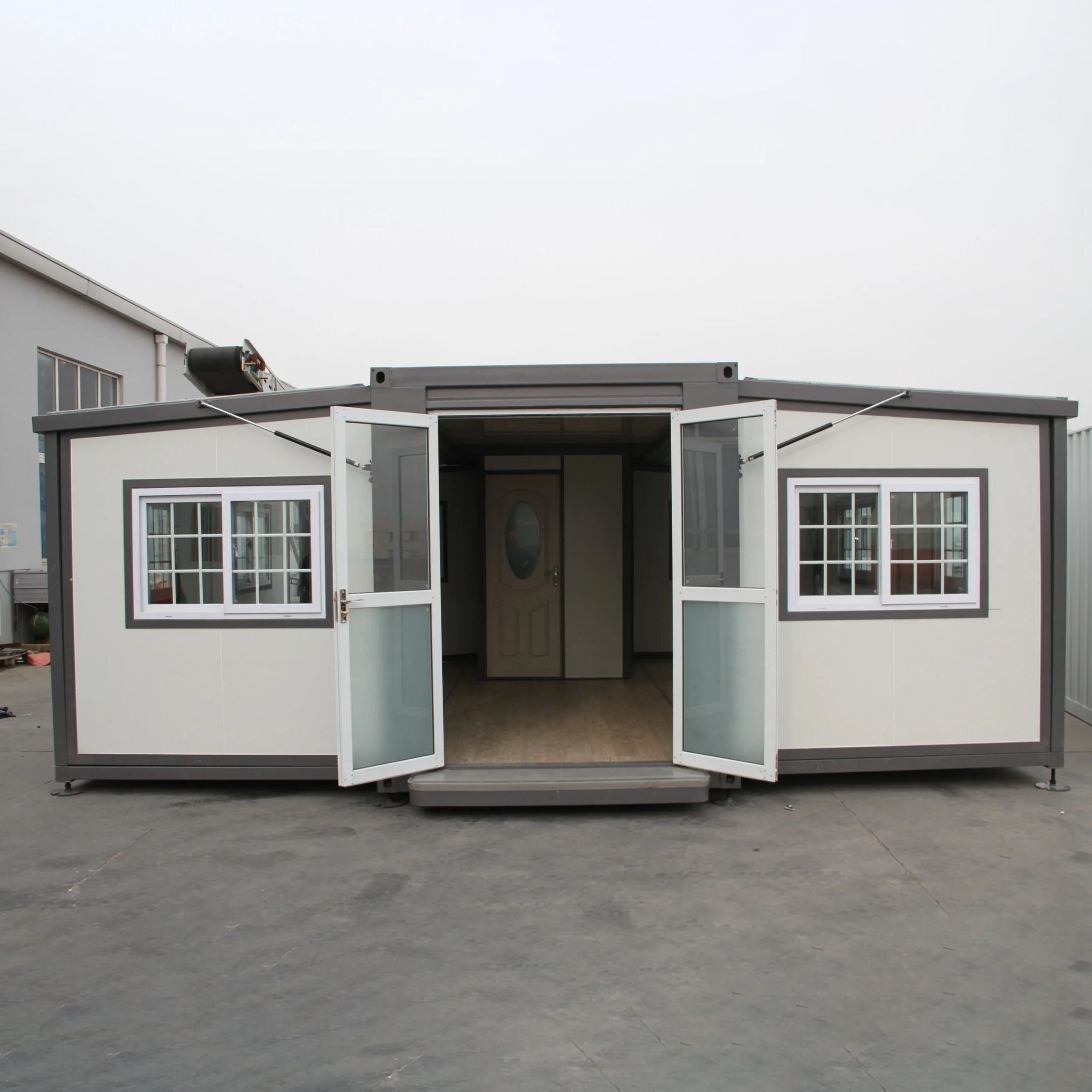 Modern Style Steel Structure 20ft 40ft Customized And Cost-Effective Tiny Houses Prefab Expandable Container House