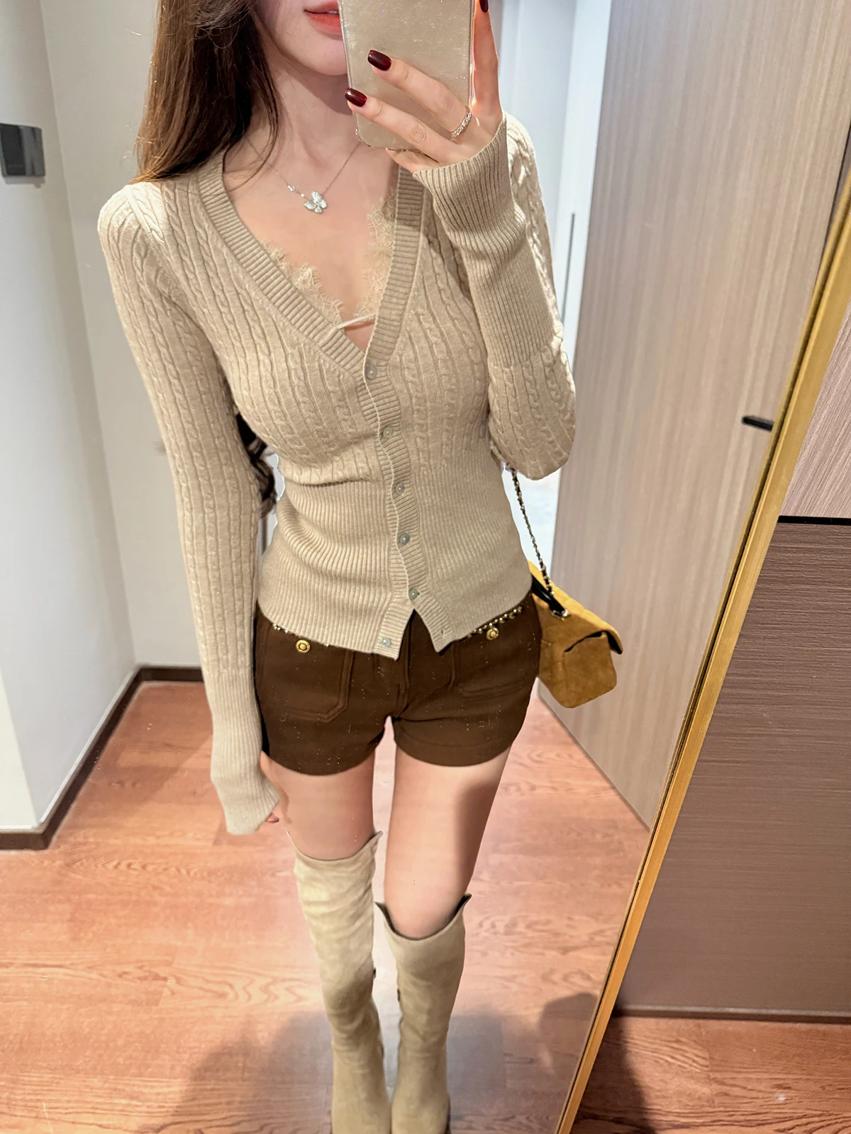 

Сексуальный облегающий вязаный свитер с кружевной отделкой, женский мягкий кружевной свитер с v-образным вырезом, длинный свек, повседневный, осень-зима, новые поступления