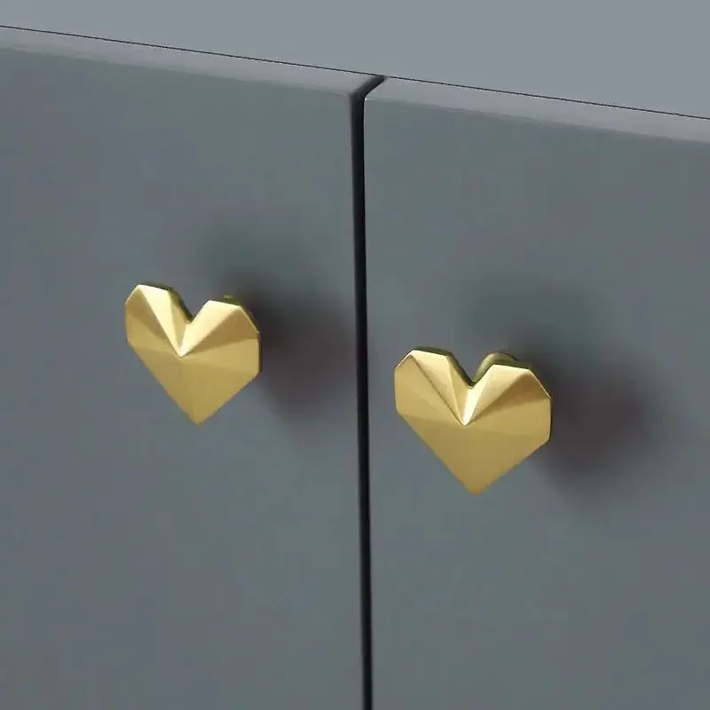 Solid Brass Gold Heart Single Hole Drawer Knobs Creative Cabinet Handles for Children's RoomHome Decor Wardrobe Dresser Pulls
