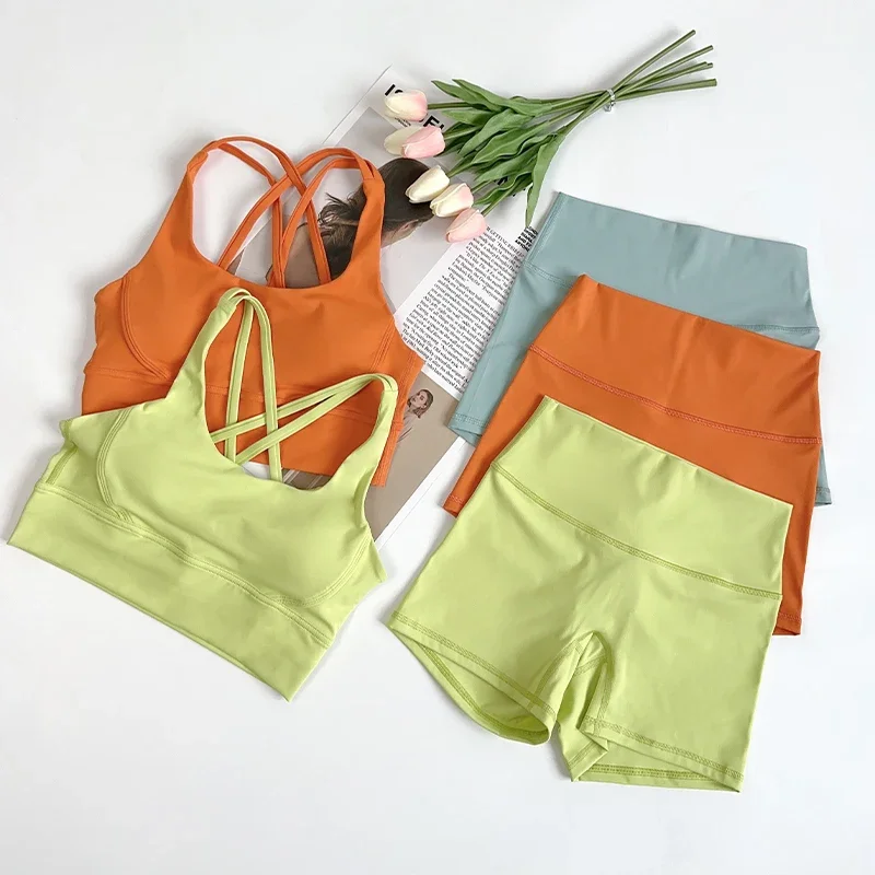 2PCS Yoga-Sets Nackt Gefühl Gym Set Frauen Workout Kleidung Hohe Taille Yoga Shorts Und Strappy Sport-Bh kurze Sets Sommer 👚 👍️