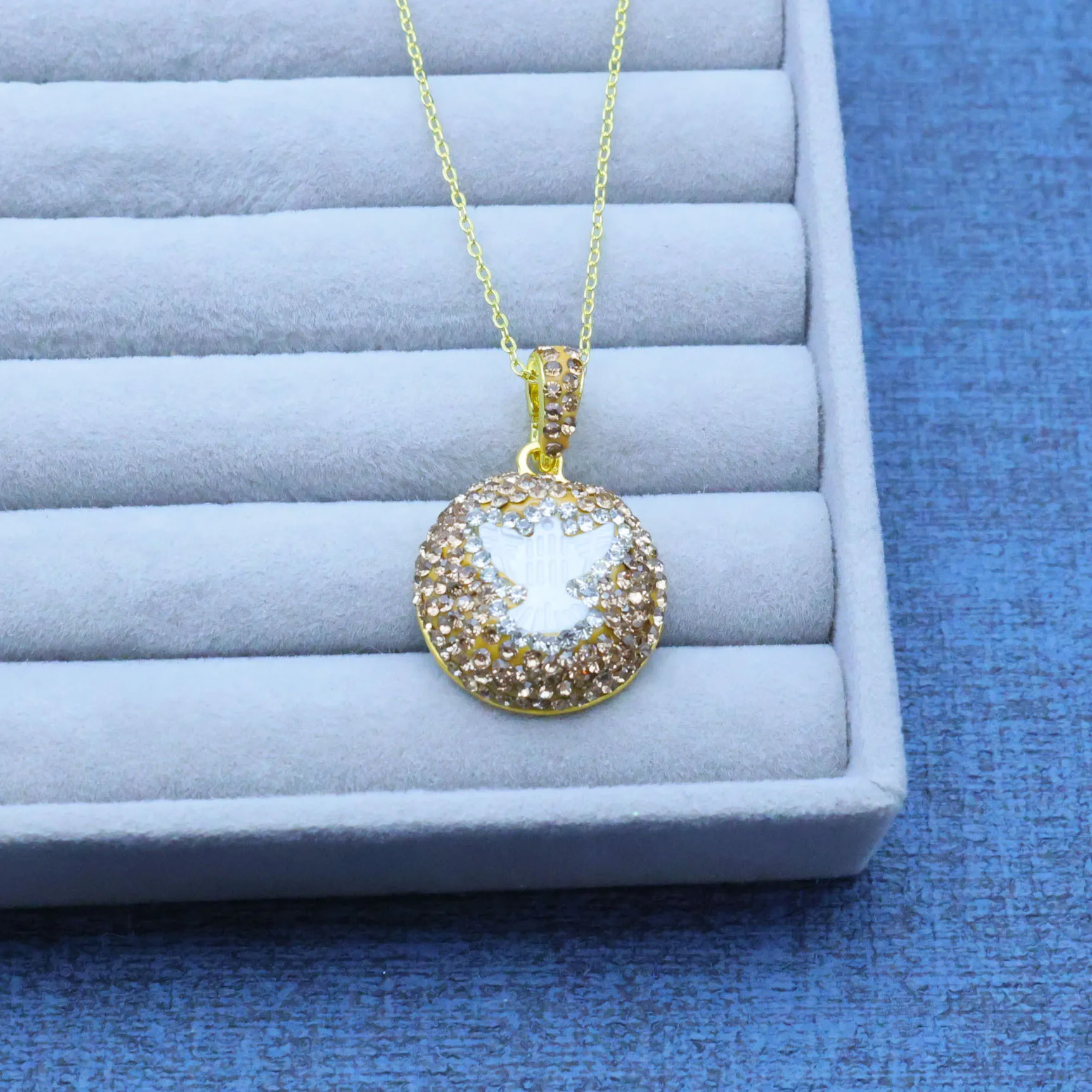 Cross-border foreign trade European and American personality fashion natural seawater shell DIY inlaid three-piece set high-end