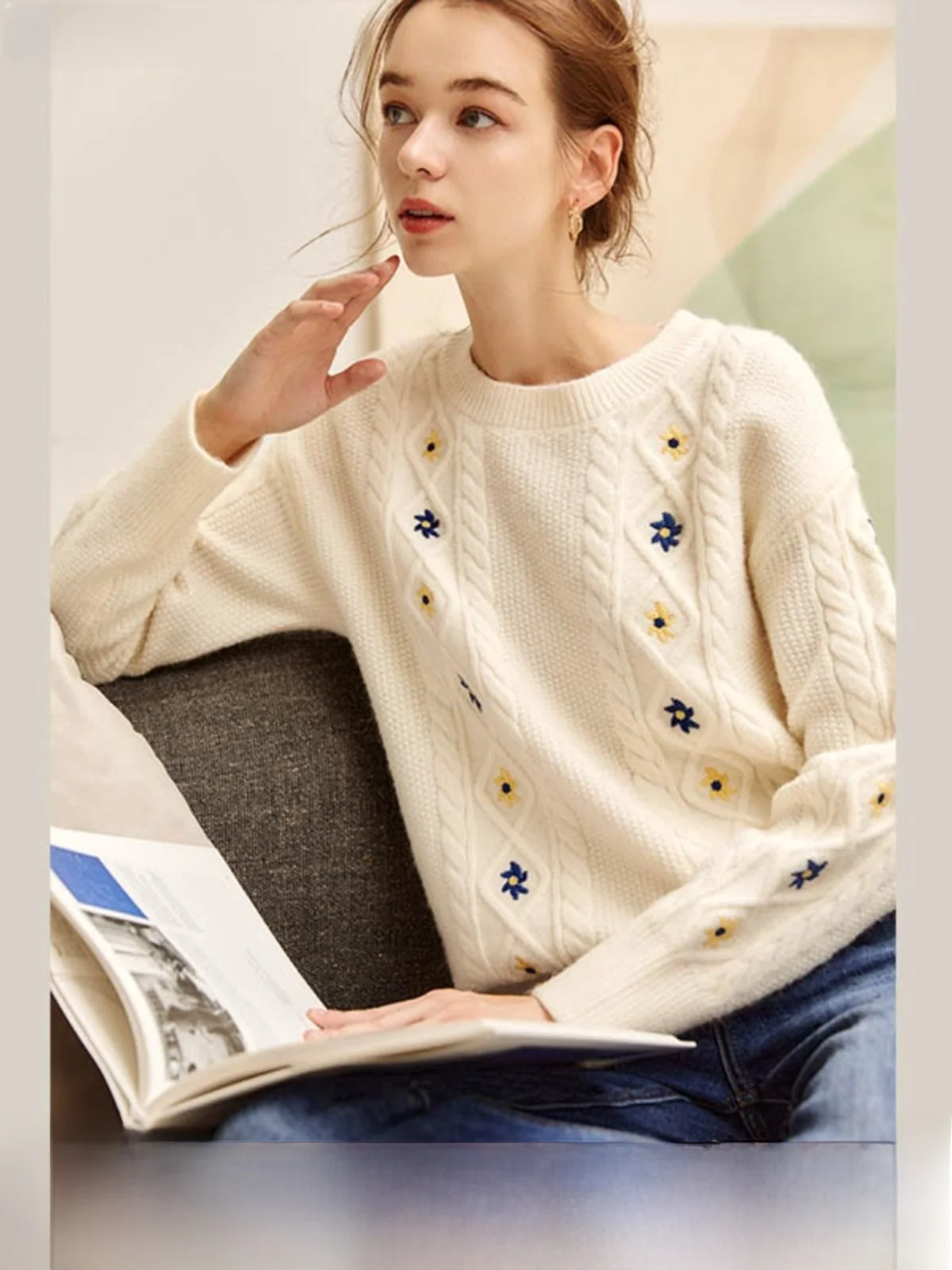 

OuRui Women's Overhead Sweater Autumn 2025 New Small Design Sense Outerwear Top Commute Sle Embroidered Long Sve