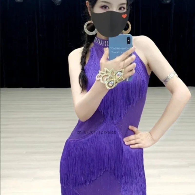 グリッターラテンダンス衣装 不規則なタッセル ラテンダンス競技衣装 ステージダンスパフォーマンス衣装 女性用