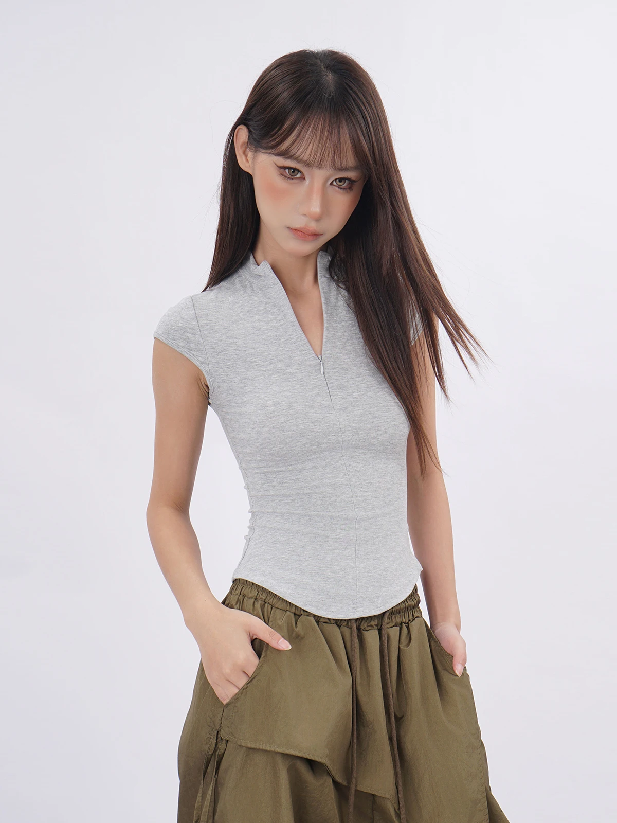 เสื้อยืดซิปผู้หญิง ทรงเข้ารูป สำหรับฤดูร้อน เหมาะสำหรับโยคะ พิลาทิส ออกกำลังกาย สไตล์สตรีท คอวี ซับเหงื่อ ฤดูร้อน 2025