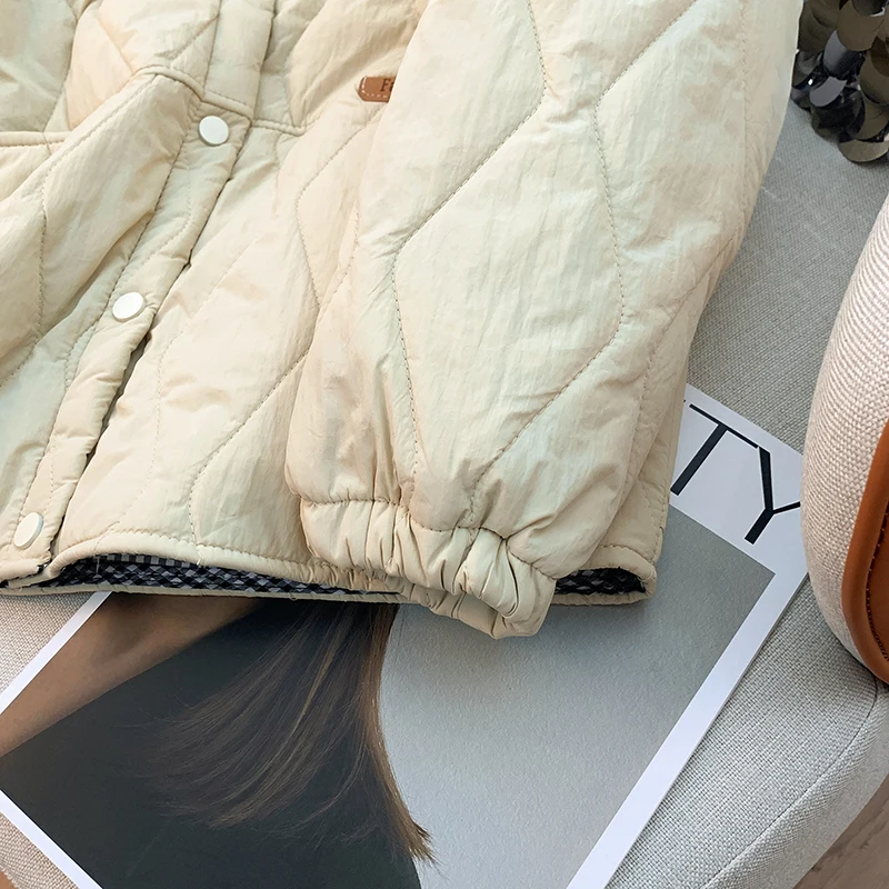 جايت قطني خفيف الوزن للنساء مع طقم أزرار مبطن تفاصيل معطف قطني ملابس خارجية نسائية سترة نسائية مقاس كبير