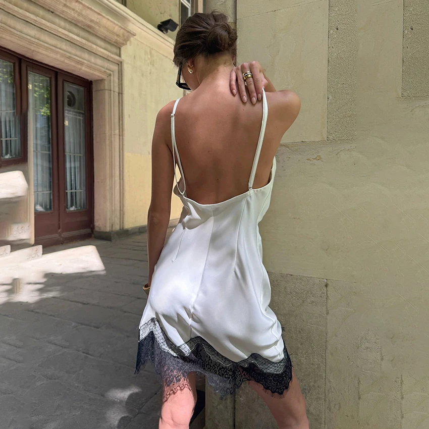 Linad セクシーな V ネックサテンスパゲッティストラップドレス夏のストリートシックな背中の開いたレースのドレス女性カジュアルストレートドレス女性 2025