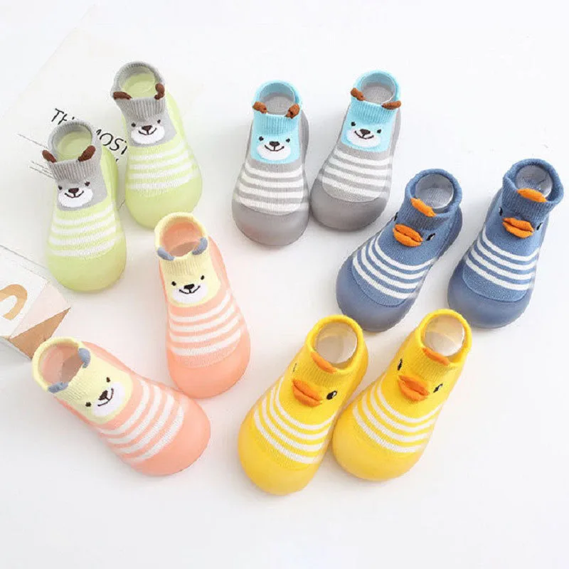 Zapatos de dibujos animados de animales para bebé recién nacido, calcetines antideslizantes, suela de goma, zapatos de cuna, botines transpirables