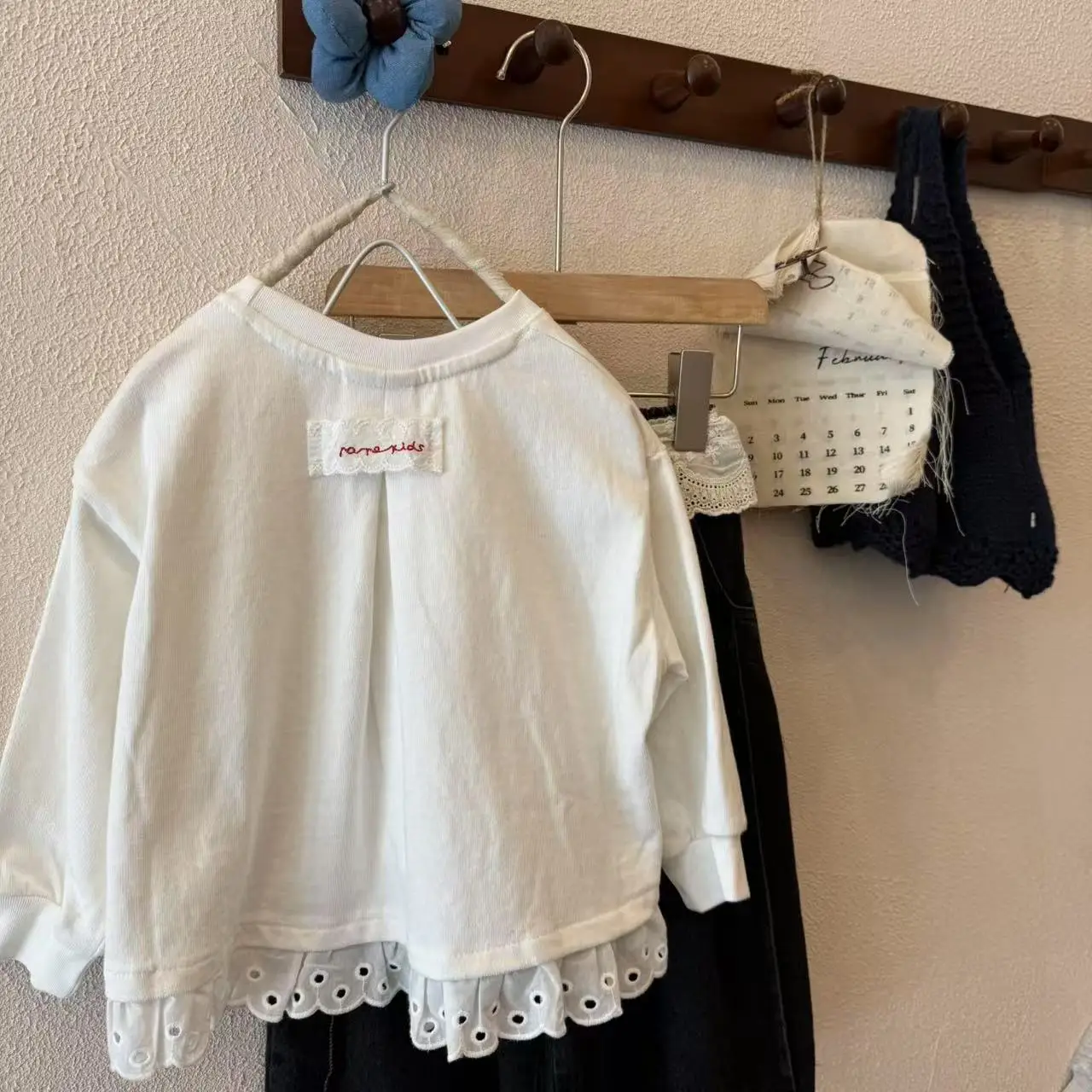 الغزلان جونمي 2025 جديد الخريف طفل الفتيات طويلة الأكمام تي شيرت الدانتيل المرقعة البلوفرات القمم الكورية نمط الأطفال عادية تيز #1