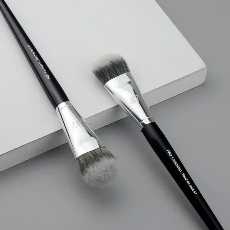 Professional Foundation Brush 47 Broom Head Liquid Foundation Shadow Repairing Brushes Women Face Base Makeup Beauty Supplies