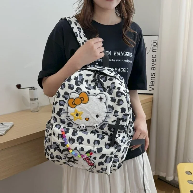 Sanrio Nieuwe Hello Kitty Student Schooltas Schattige Cartoon Lichtgewicht En Grote Capaciteit Casual Schouderpad Schoolrugzak