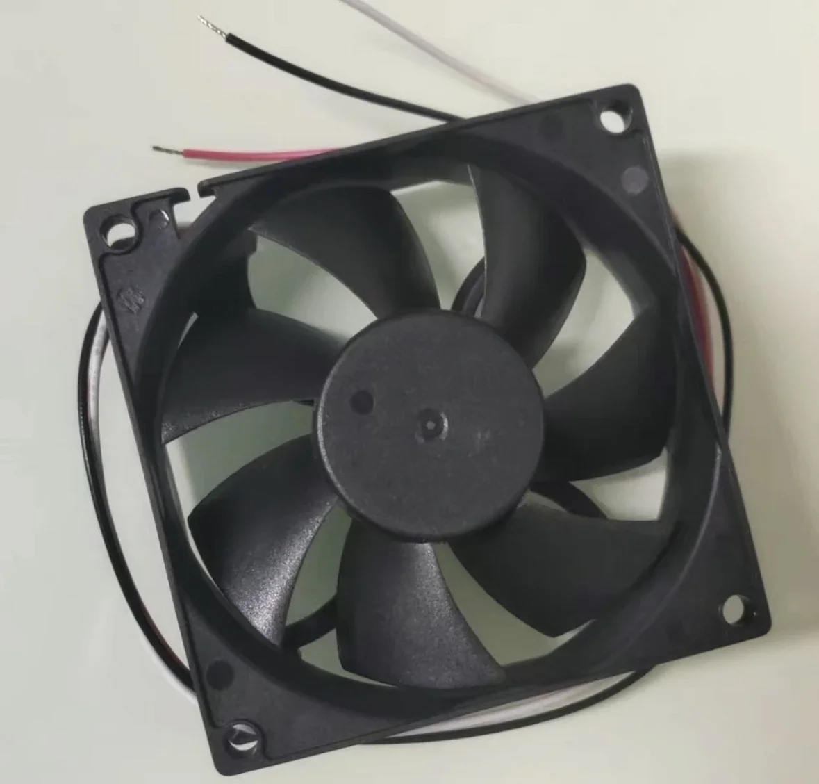 AD0812VB-A73GP Brand New Original and Genuine ADDA 8025/12V 3-Wire Ball Heat Dissipation Fan