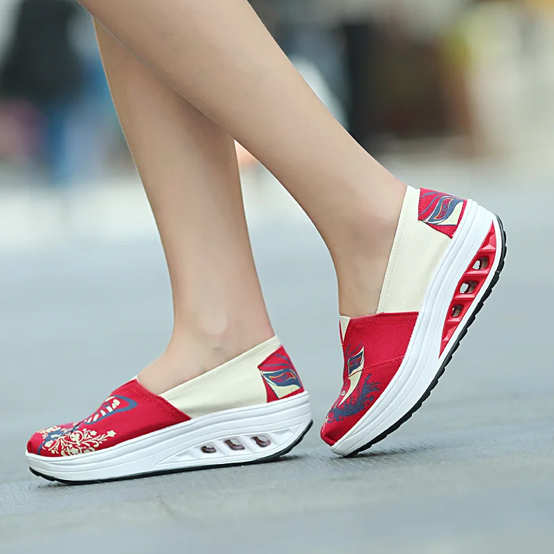 Zapatillas de plataforma para Mujer, zapatos vulcanizados con cuña, Zapatillas informales estampadas para Mujer, zapatos de lona con plataforma para Mujer WSH5091